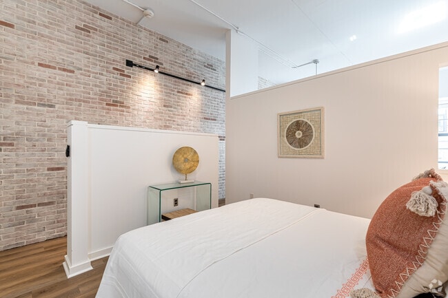 1BR, 1BA - Bedroom