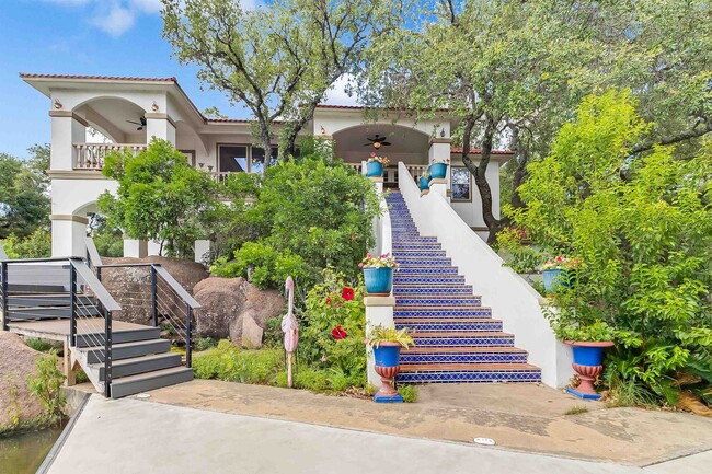 Photo - 327 Elm Lodge Dr