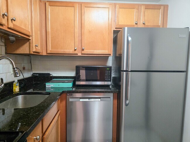 Photo - 1824 Beacon St Unit 3D