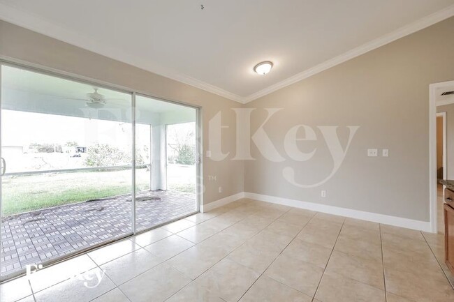 Photo - 1839 NW 19th Pl