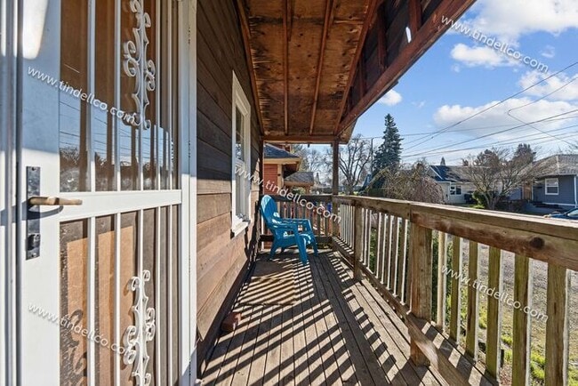 Photo - 4-bedroom 2-bathroom home located blocks from University of Portland- Pet Friendly!