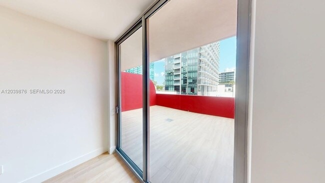 Building Photo - 90 NE 32nd St Unit 603