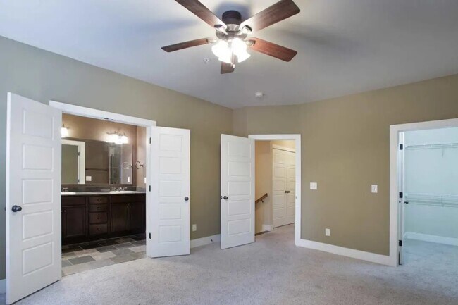 Photo - 1358 Essex Manor Cir