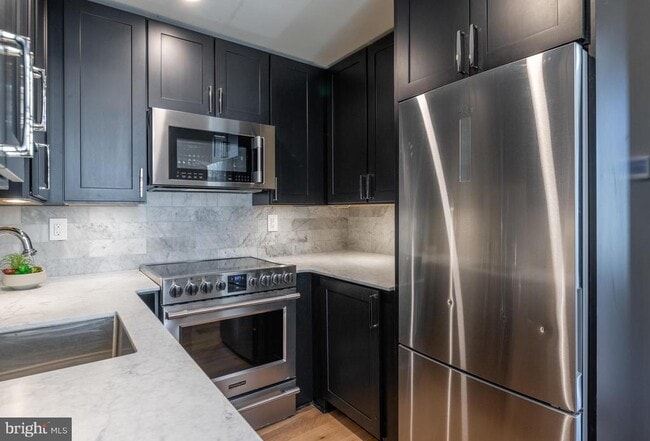Photo - 2100 Newport Pl NW Unit 2