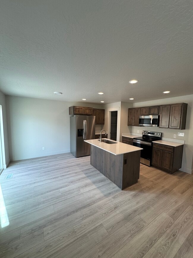 Photo - 4029 S Woodland Ave