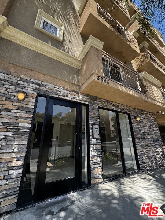 Photo - 3855 Ingraham St Unidad 301