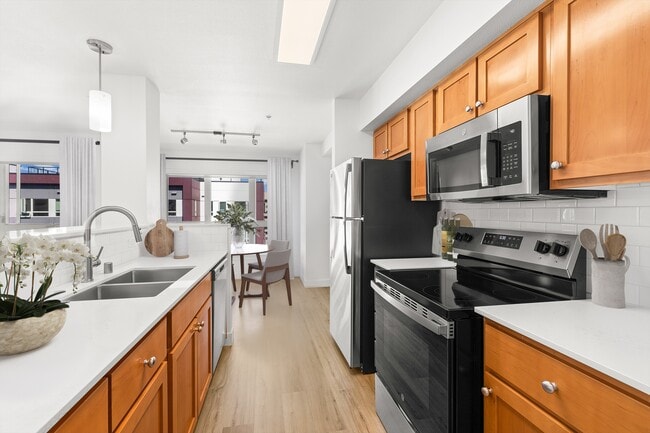 Building Photo - Dexter Lake Union