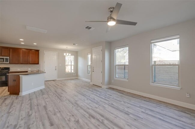 Photo - 5701 Cougar Dr