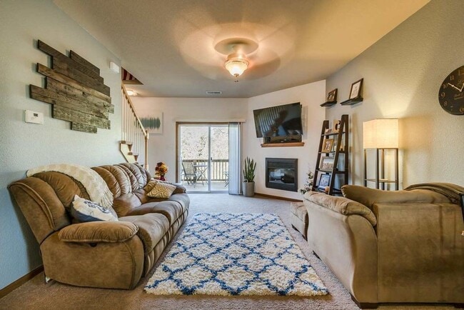 Photo - 3D Tour Available - Beautiful Miller Ranch Town-Home with Open Floor Plan! Available July 1st!
