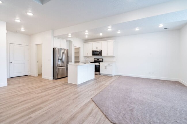 Photo - Stunning 3 Bed 2.5 Bath Enormous Townhome in Great Farmington Location! Available on June 10th!