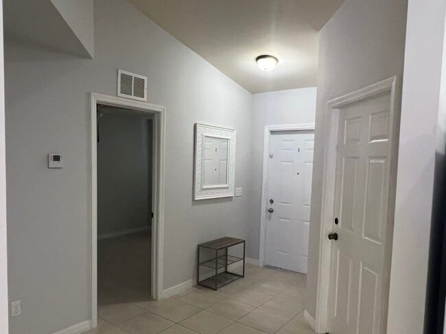 Photo - 922 SE 8th St