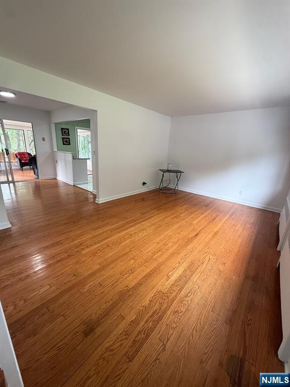 Photo - 533 Ramapo Valley Rd