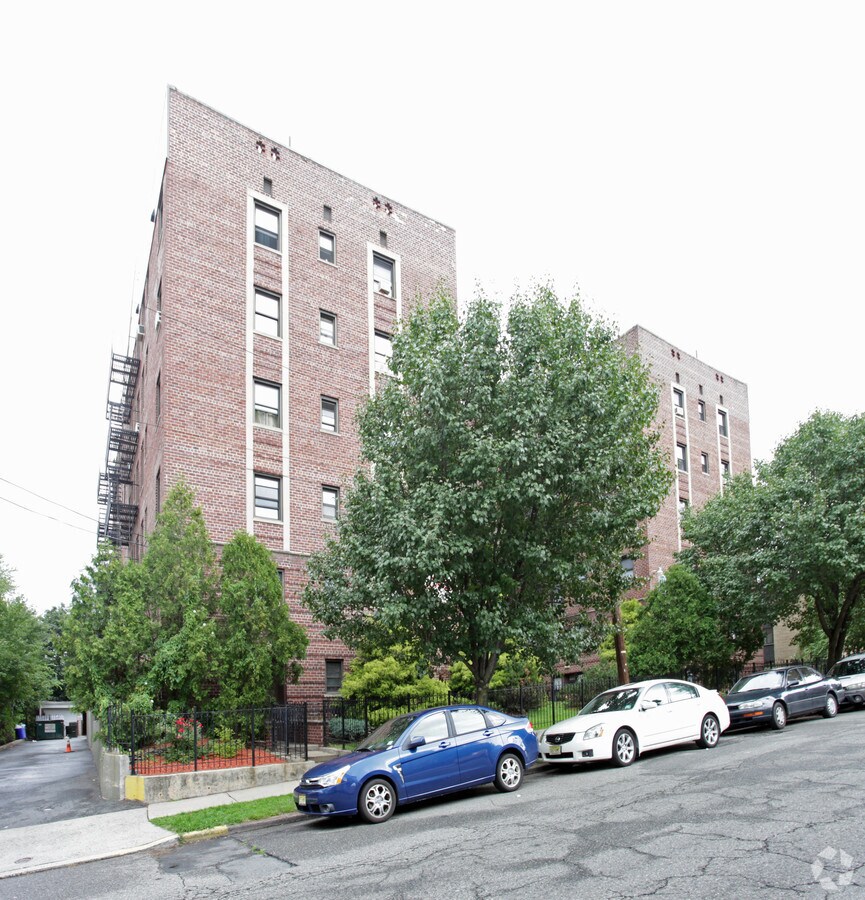 Photo - Karen Gardens Apartments