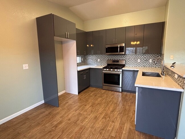 Photo - 830 Randell Dr