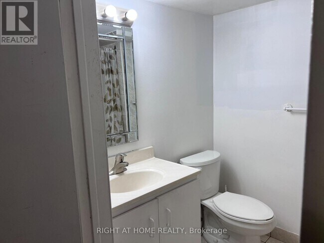 Photo - 4092 Midhurst Ln