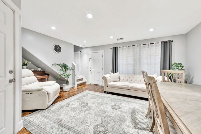 Photo - Villas at Pine