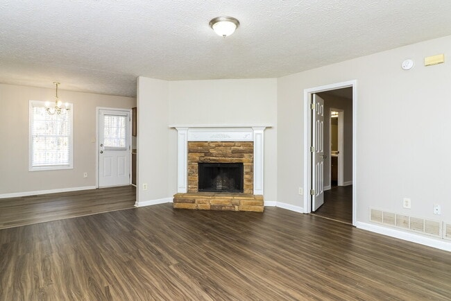 Photo - 334 Orchard Dr