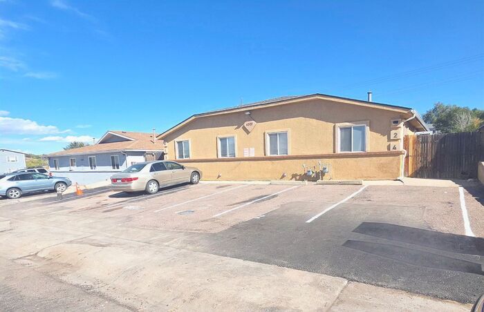 Remodeled 2-Bedroom Home with Modern Upgra... - Remodeled 2-Bedroom Home with Modern Upgra...