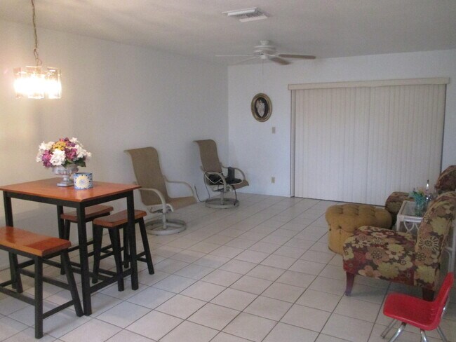 Photo - 2951 Ashley Dr W