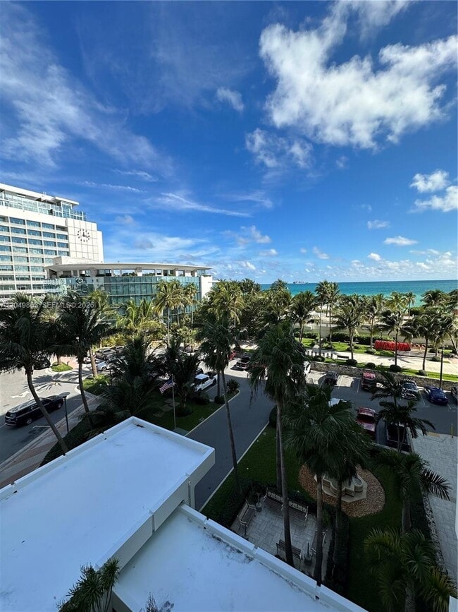 Building Photo - 2899 Collins Ave Unit 617