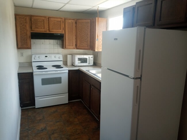 Building Photo - 390 S Wagon Wheel Dr Rental