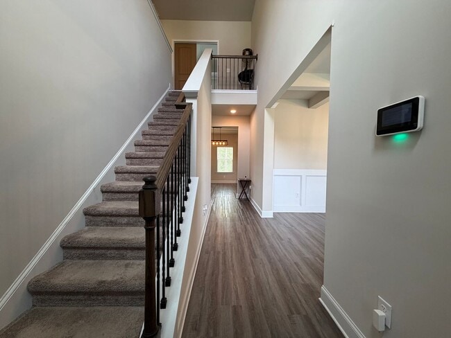 Photo - 61 N Village Cir