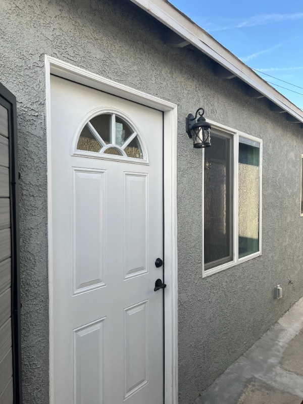 Building Photo - 1345 Roycroft Ave Rental