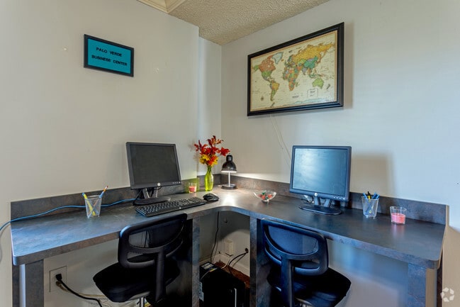 Business Center - Palo Verde
