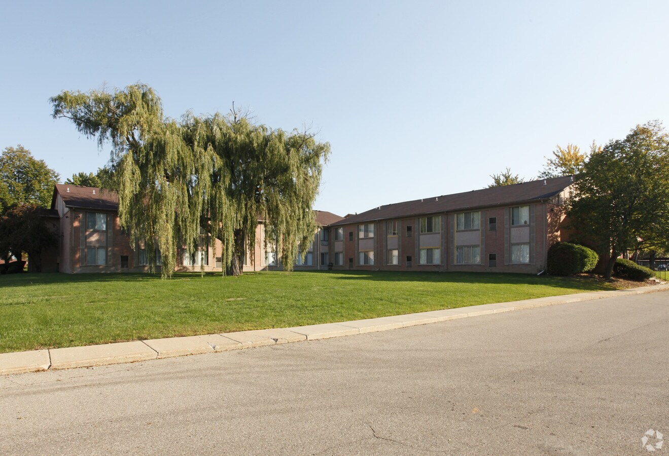 Lawn View - Twyckingham Valley