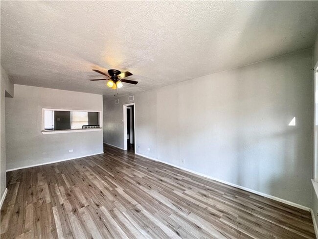 Photo - ONE BEDROOM WATER PAID FIRST FLOOR APARTMENT