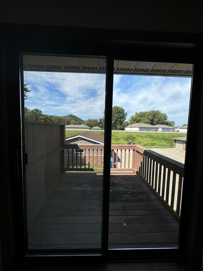 Deck - 513 Kerry Dr Unit # 101