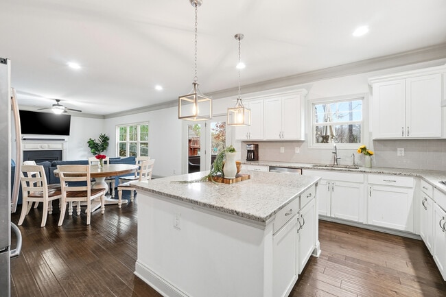 Photo - 212 Man O War Ct