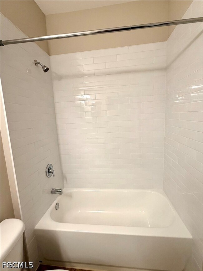 Photo - 1466 Argyle Dr