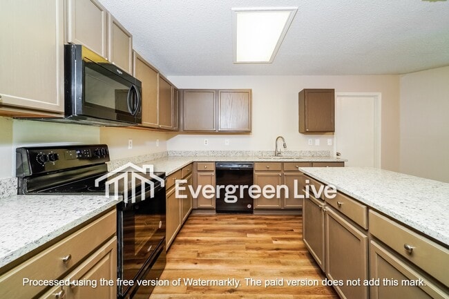 Photo - 8511 Coppermine