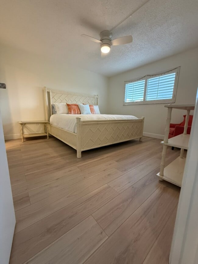 Primary Bedroom - 160 Turtle Lake Ct Unit 109