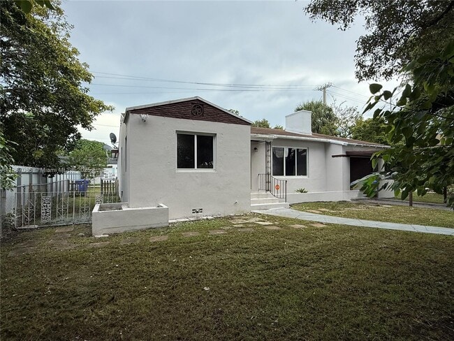 Photo - 586 NW 48th St Unidad 2