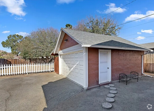 Building Photo - 4581 Bandini Ave Rental