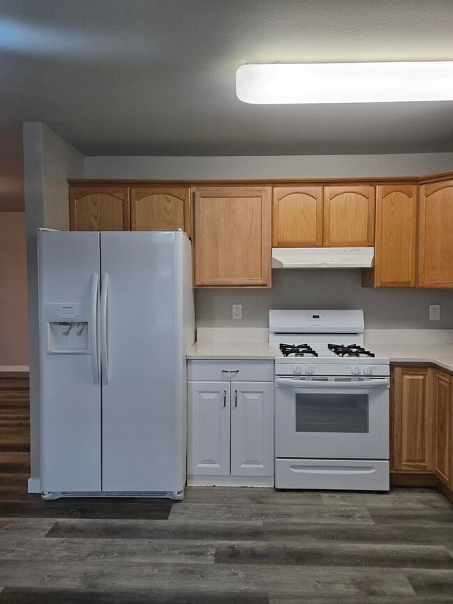 Photo - 702 E Street Unidad 101