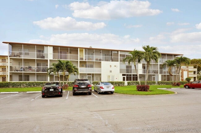 Building Photo - 146 Mansfield D