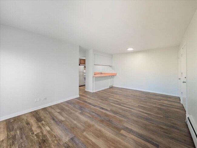 Photo - 126 W Washington St