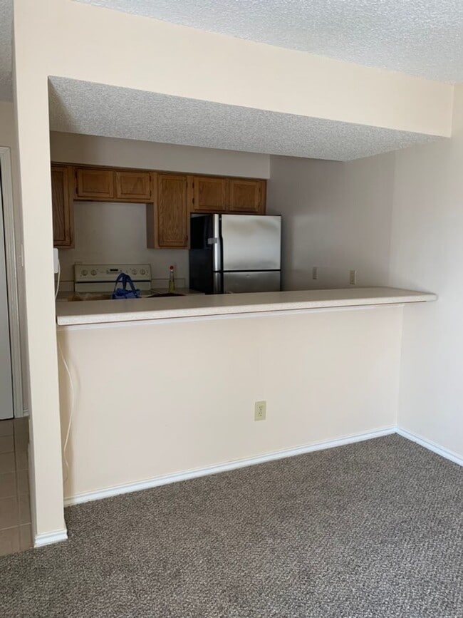 Photo - AM-WALNUT Unit D303