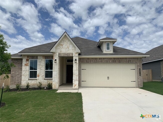 Building Photo - 1910 Holleman Dr Rental
