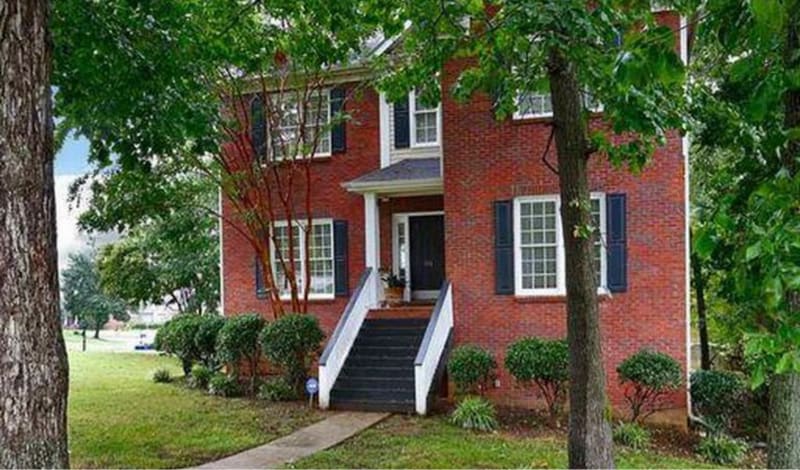 Photo - 100 Equestrian Ln House
