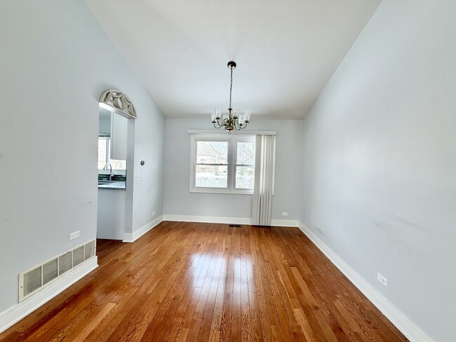 Photo - 213 Vintage Ln