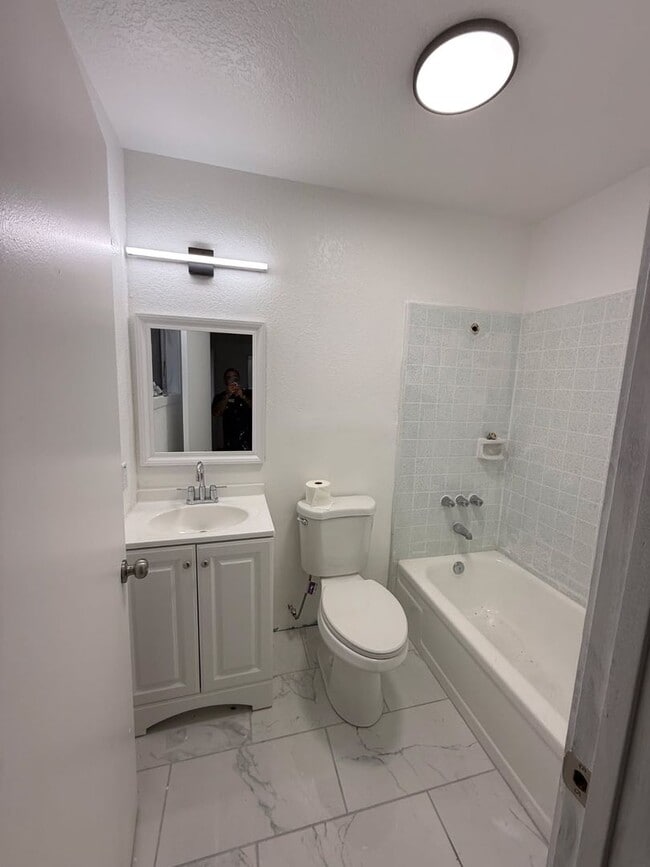 Photo - Beautiful 3 bedroom home NEWLY RENOVATED!