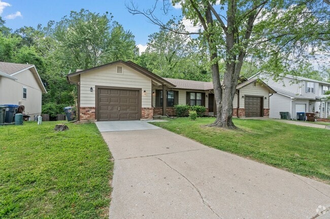 Building Photo - Omar Ct Duplex Unit 419 Rental