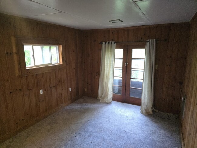 Photo - 209 Burch St