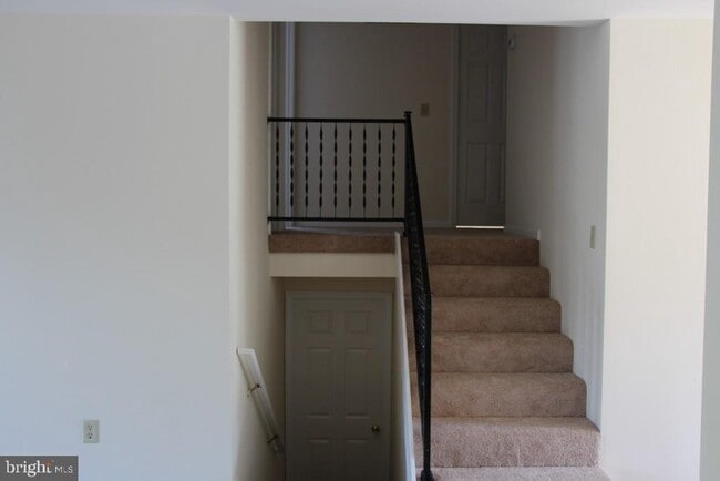 Photo - 8651 Chester Ct