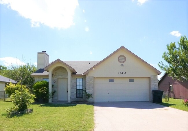 Building Photo - Affordable, move in ready home!