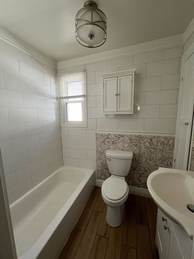 Photo - $1,410 / month